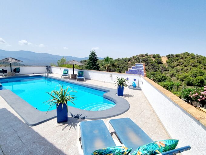 bedar detached 4 bed villa private pool