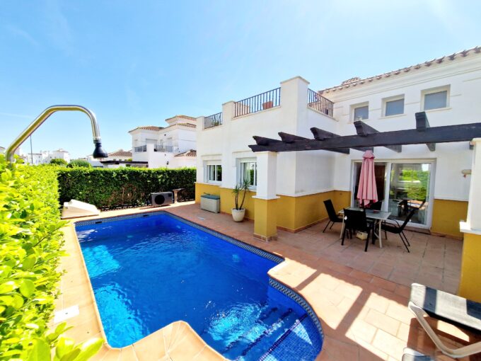 2 bed villa with large heated pool