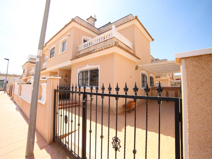 Two bed Townhouse in Los Alcazares