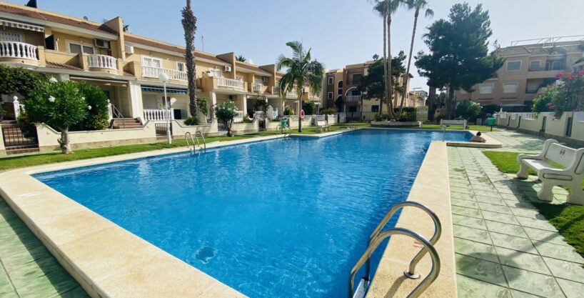 3 Bed, 2 Bath Townhouse For Sale in Los Alcazares