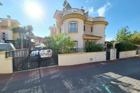 Semi Detached Villa Roldan