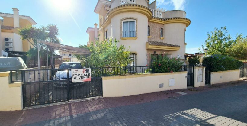 2 Bedroom Semi-Detached Villa For Sale in Roldan