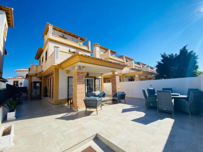 Detached Villa in Alicante