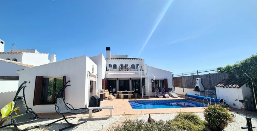 Unique South Facing Alcor Villa For Sale – El Valle Golf Resort, Murcia