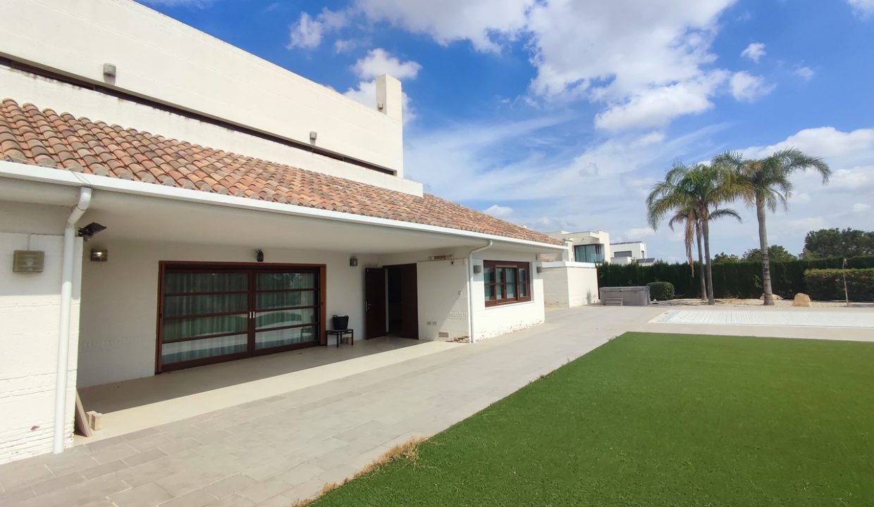 29934-villa-for-sale-in-peraleja-golf-resort-21114841-large