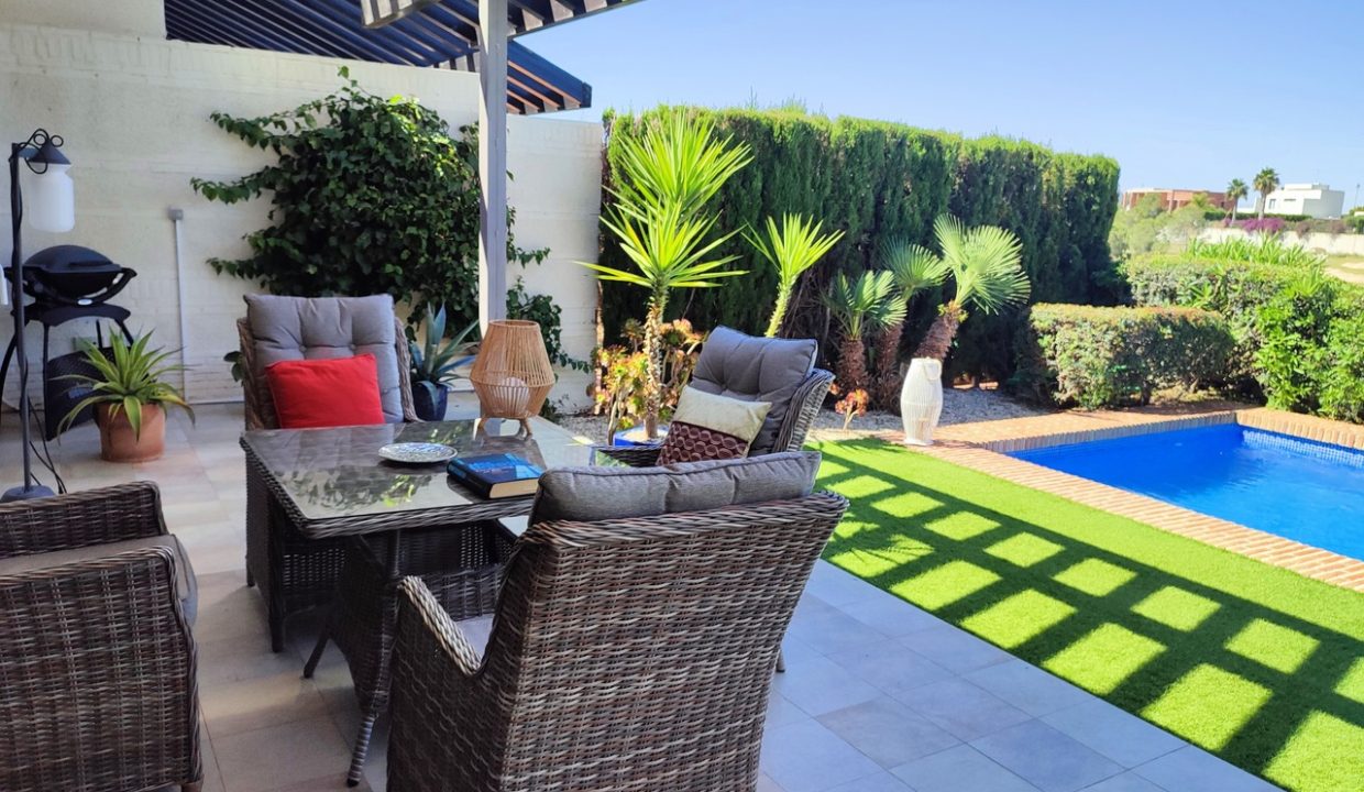 29976-villa-for-sale-in-peraleja-golf-resort-21305548-large