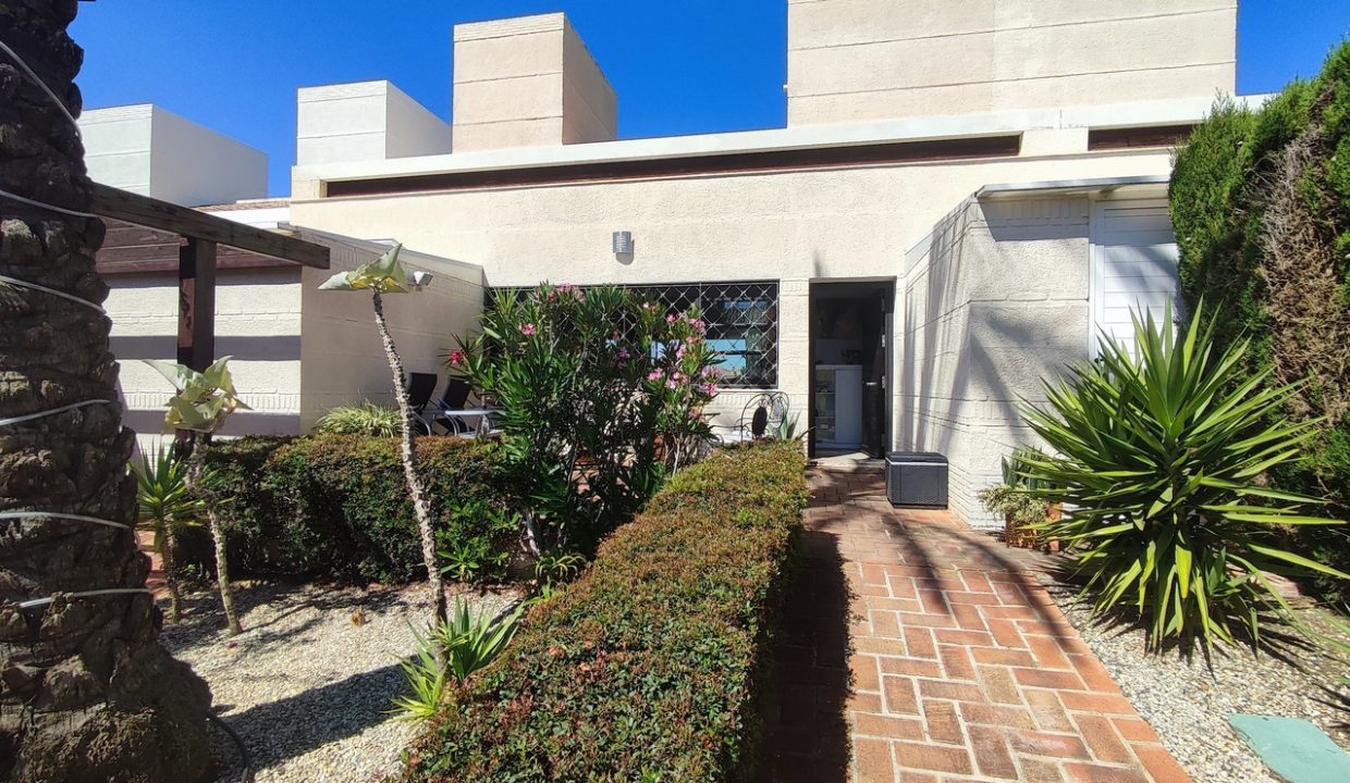29976-villa-for-sale-in-peraleja-golf-resort-21305554-large