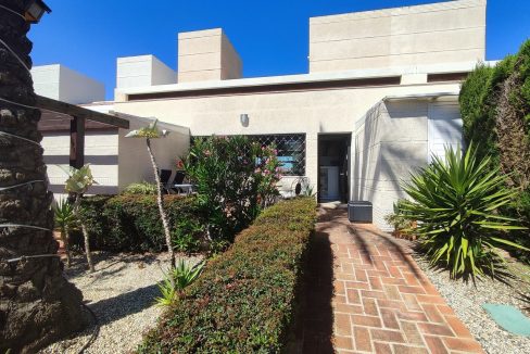 29976-villa-for-sale-in-peraleja-golf-resort-21305554-large
