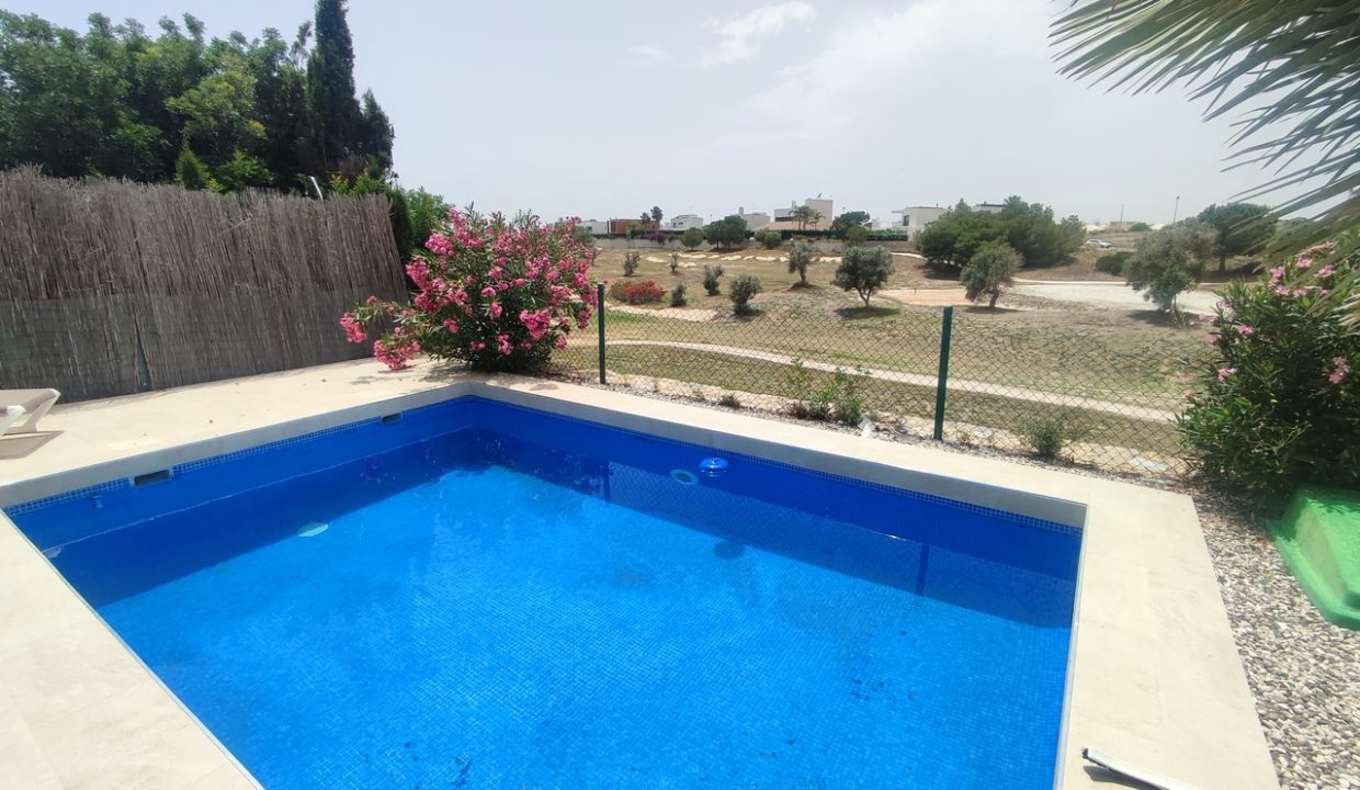 29996-villa-for-sale-in-peraleja-golf-resort-21407742-large