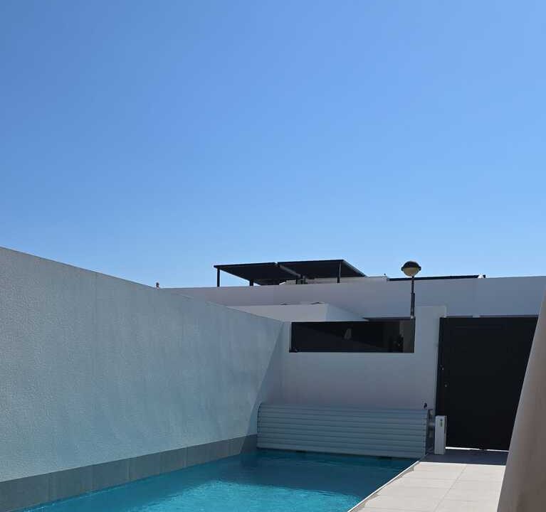 30202-villa-for-sale-in-roldan-21837222-large